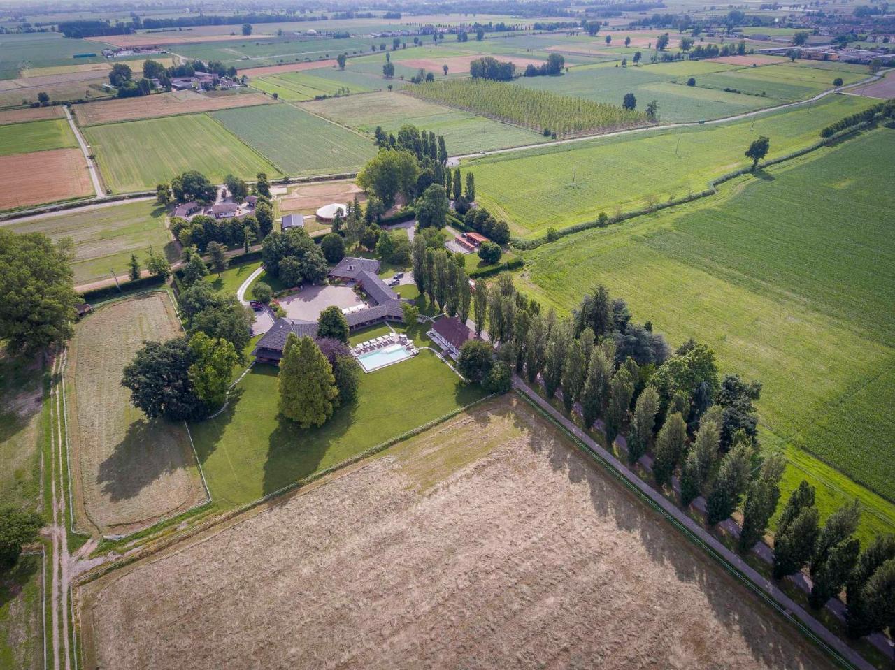 Agriturismo Tenuta "Il Cigno" Villanterio Eksteriør bilde